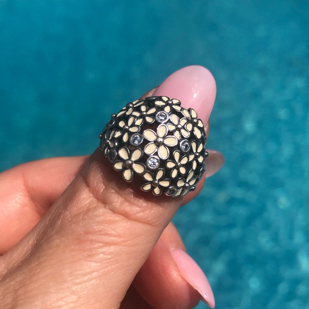 Pandora Daisy Bouquet Statement Ring